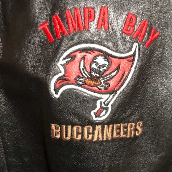 GENUINE NFL LEATHER TAMPA BAY BUCCANEERS JACKET L! - Picture 2 of 7